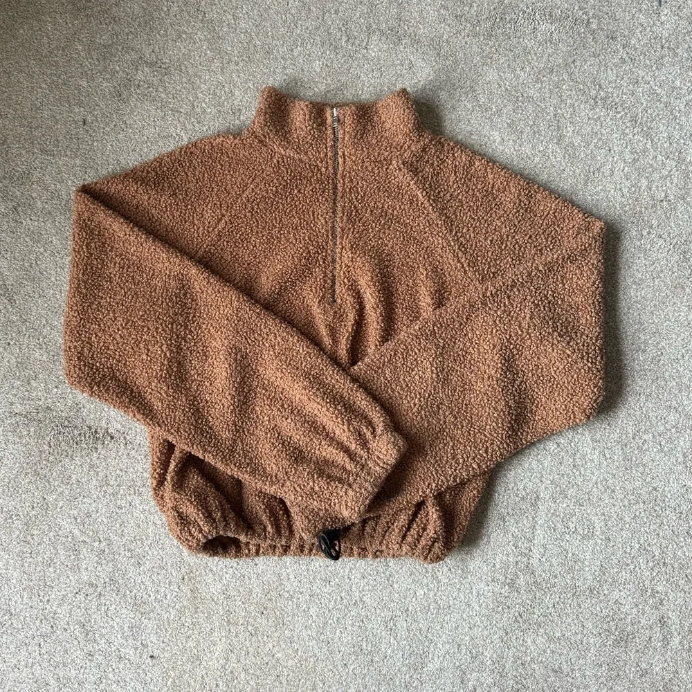 Quarter zip! - Picture 1 of 3